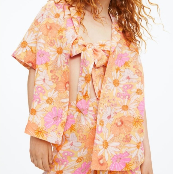 ⛔SOLD⛔🆕️NWT H&M Patterned Linen-blend Resort Shirt in 'Orange/Floral' - Picture 3 of 10